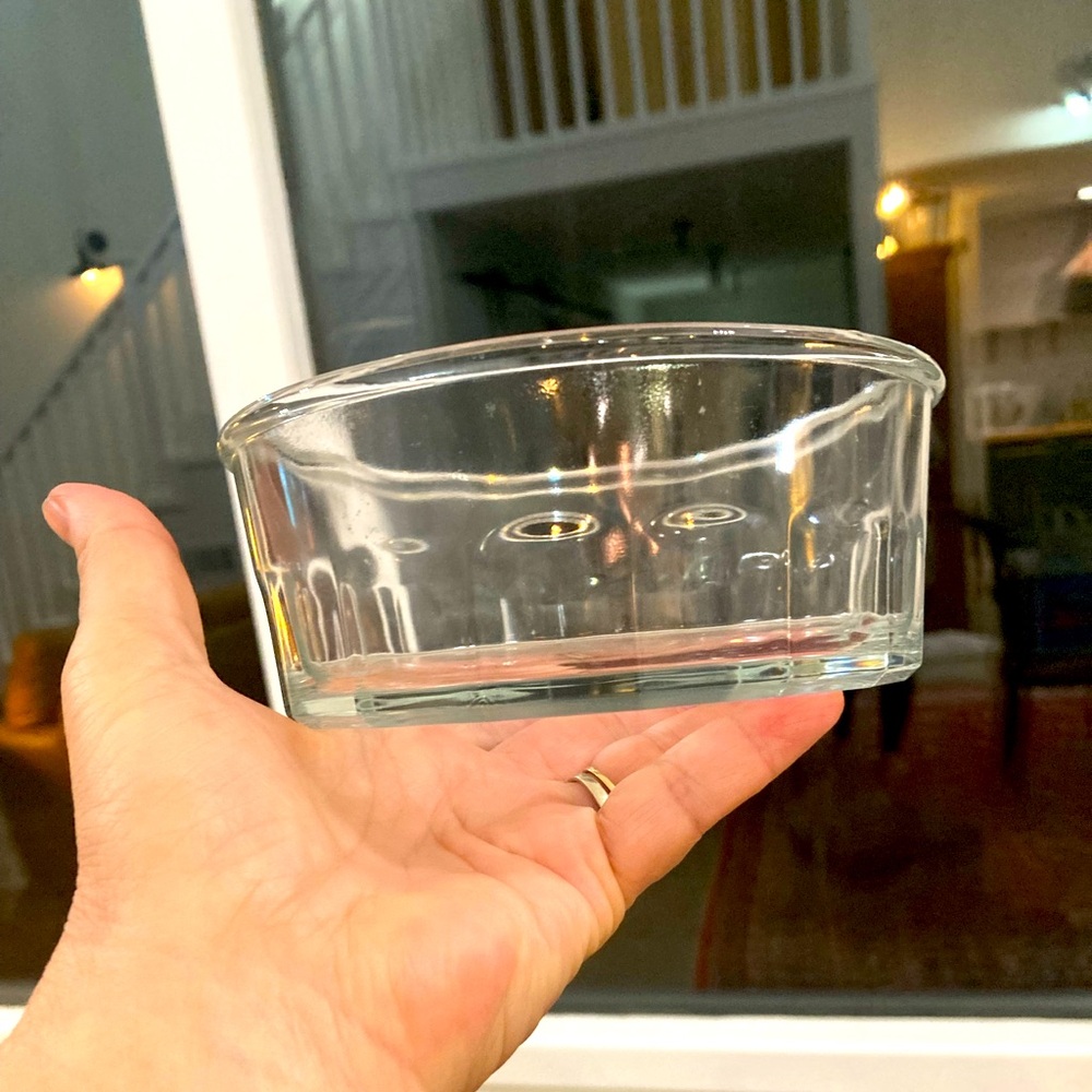 Small serving bowl. Mid century. No flaws. Great lines.